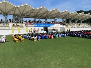 R5.7.28 第3回ソループ杯指宿招待繋げよう未来U-12サッカー大会開会式1.jpg