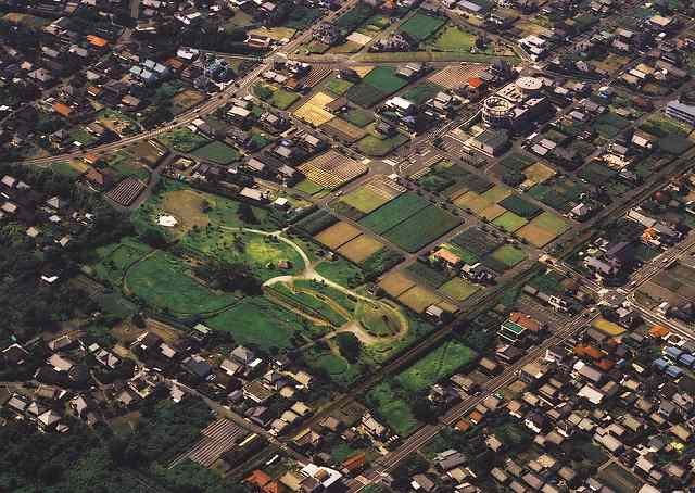 縄文土器と弥生土器の時代差を日本で初めて証明のイメージ写真