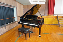 一部の小中学校のピアノ買い換えに活用