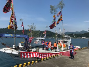 第89回「山川みなと祭り」 神事・船団パレード.jpeg