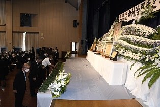 指宿市名誉市民 中村治男氏とのお別れの会2.JPG