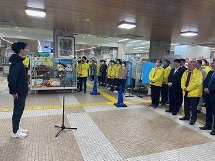 20240216 第71回県下一周市郡対抗駅伝競走大会 指宿チーム出発式2.jpg