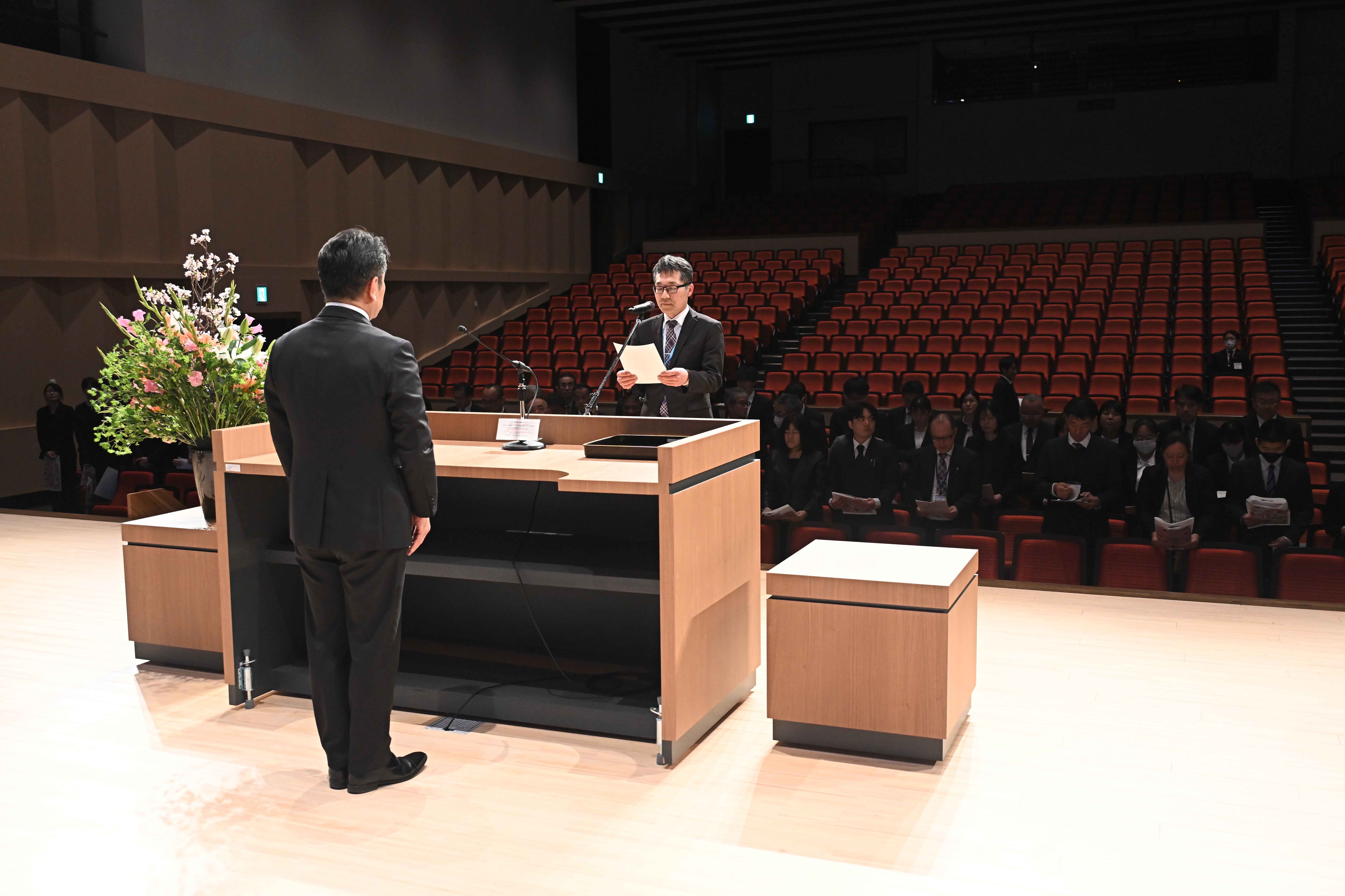 20250404_指宿市転入教職員宣誓式2.jpg