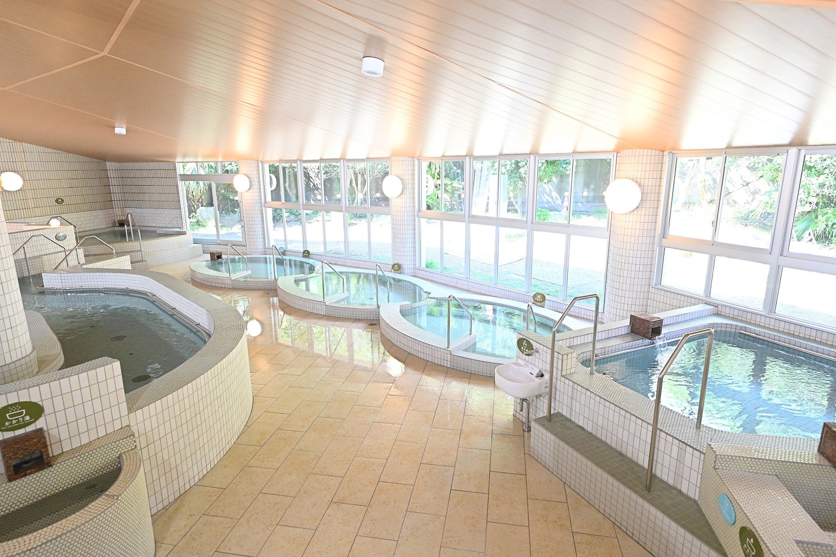 20251026 ヘルシーランド「温泉保養館」リニューアルオープンセレモニー3.JPG