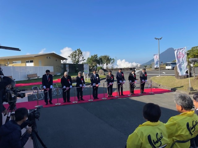 20251126 たまて箱温泉リニューアルオープンセレモニー2.jpg