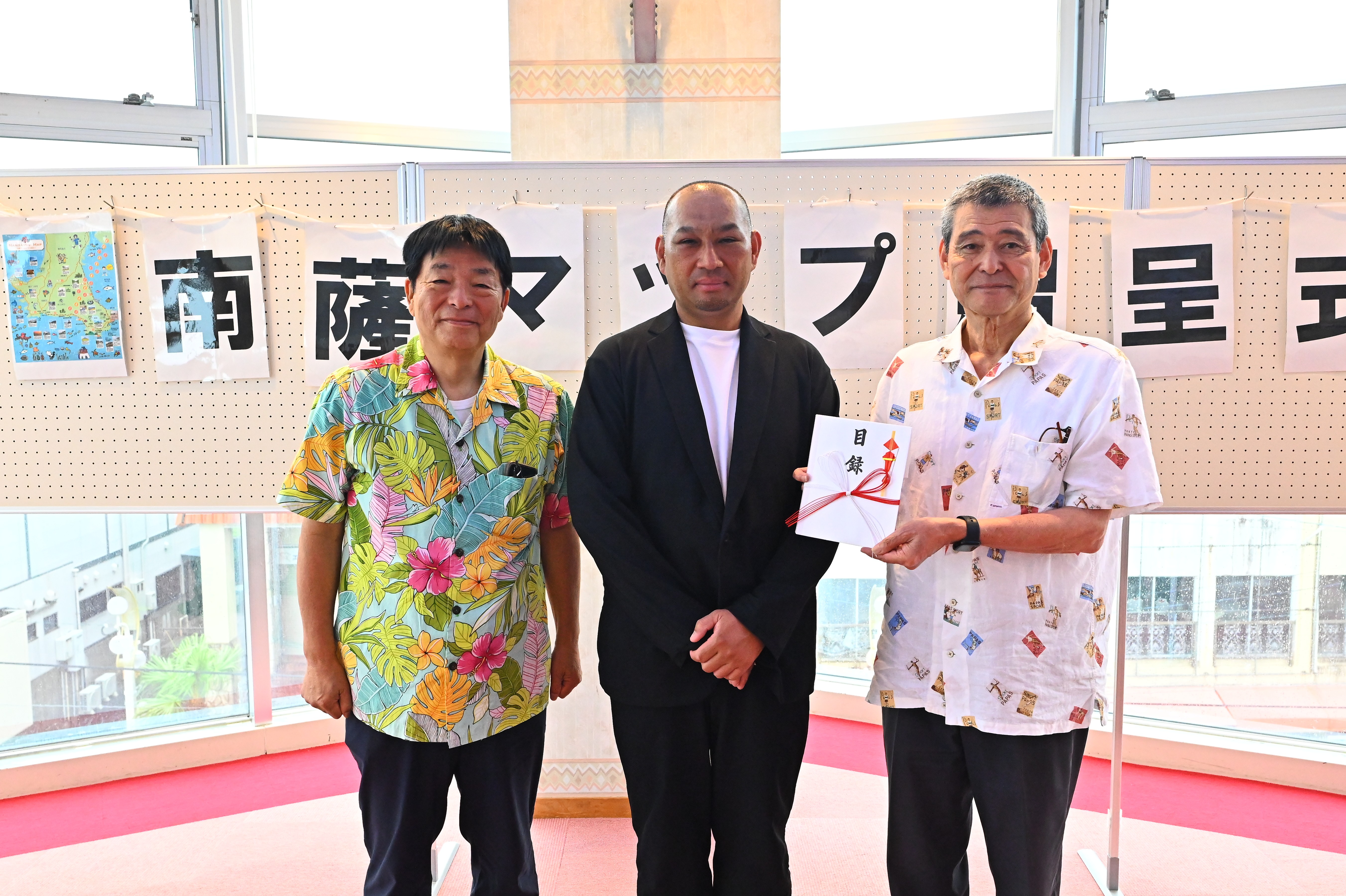 20260604_砂むしの里「交流の広場」南薩マップ贈呈式1.JPG