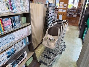 図書館ベビーカート